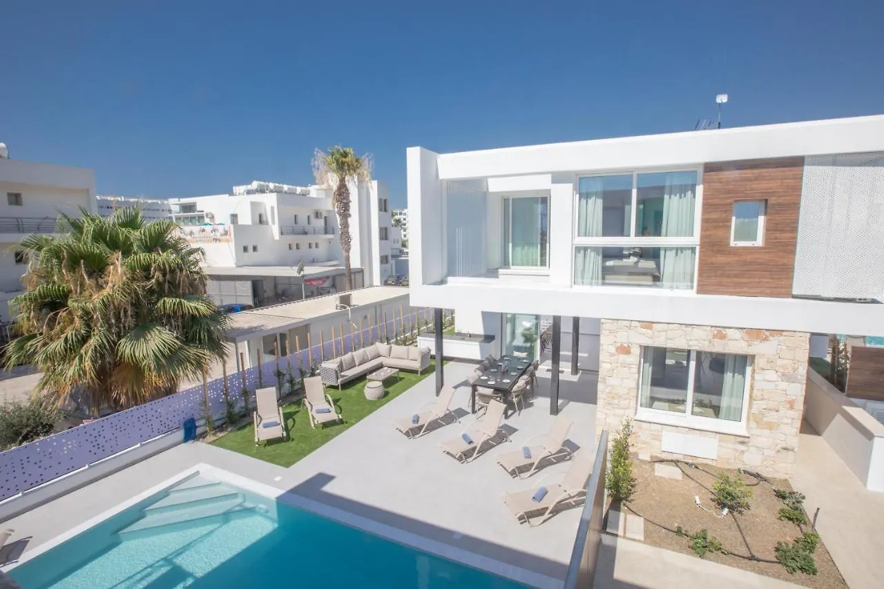 Kube Luxury Villas Ayia Napa